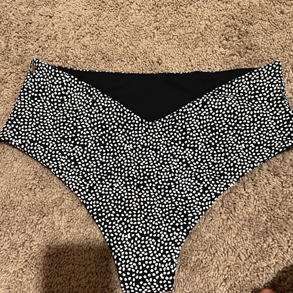 Buffbunny bossy print shark bite bottoms